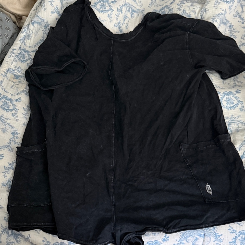 Casual Black HOTSHOT Short-Sleeve Pocket Romper - Picture 2 of 2